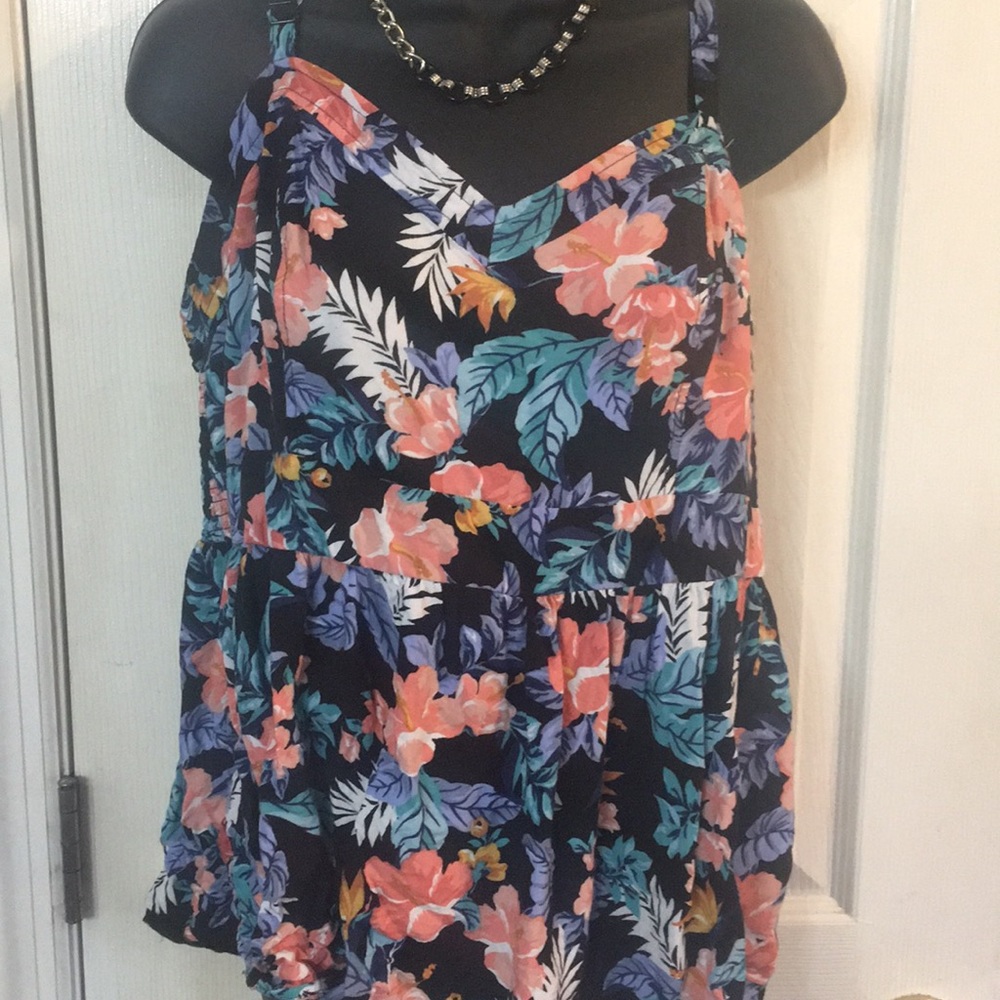 Torrid top Size 1X EUC